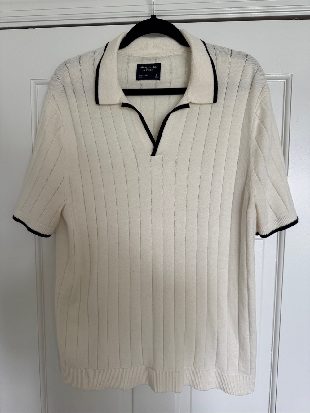 Abercrombie & Fitch Men’s Ivory Ribbed Polo Shirt with Black Trim Size L